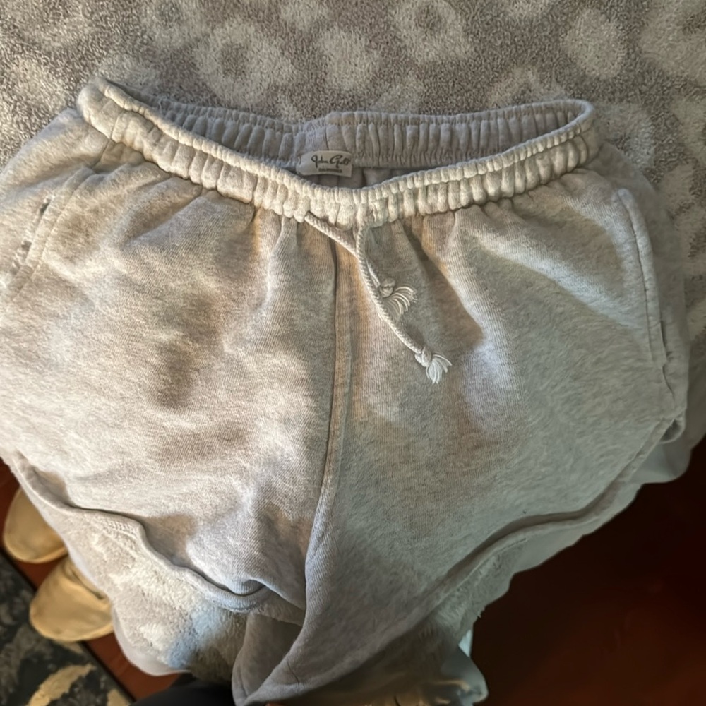 john galt heather grey sweat shorts!!